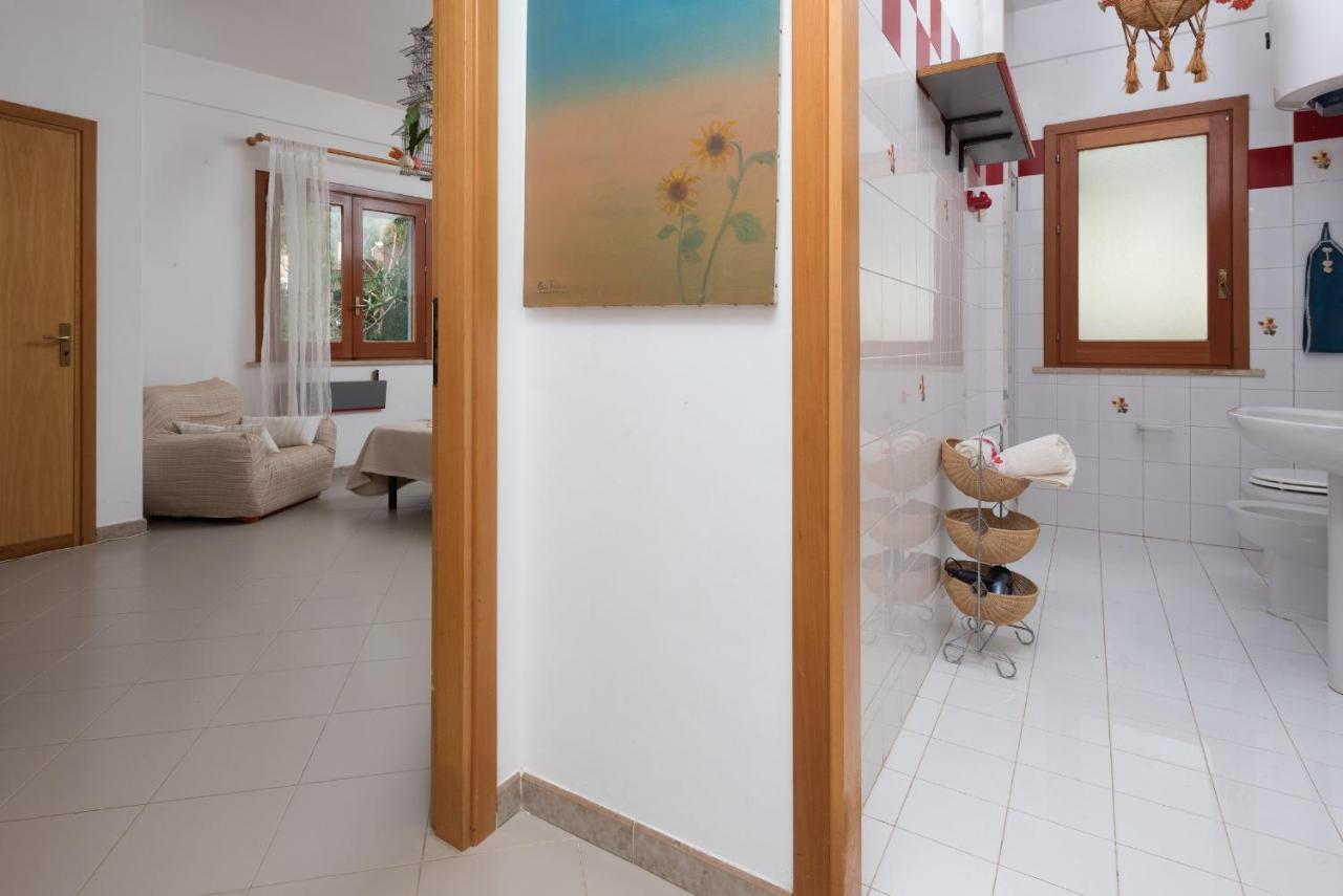 B&B Villa Il Carrubo 산비토로카포 외부 사진