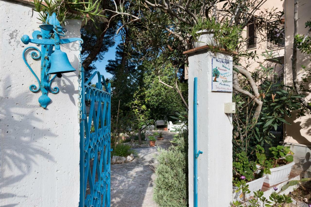 B&B Villa Il Carrubo 산비토로카포 외부 사진