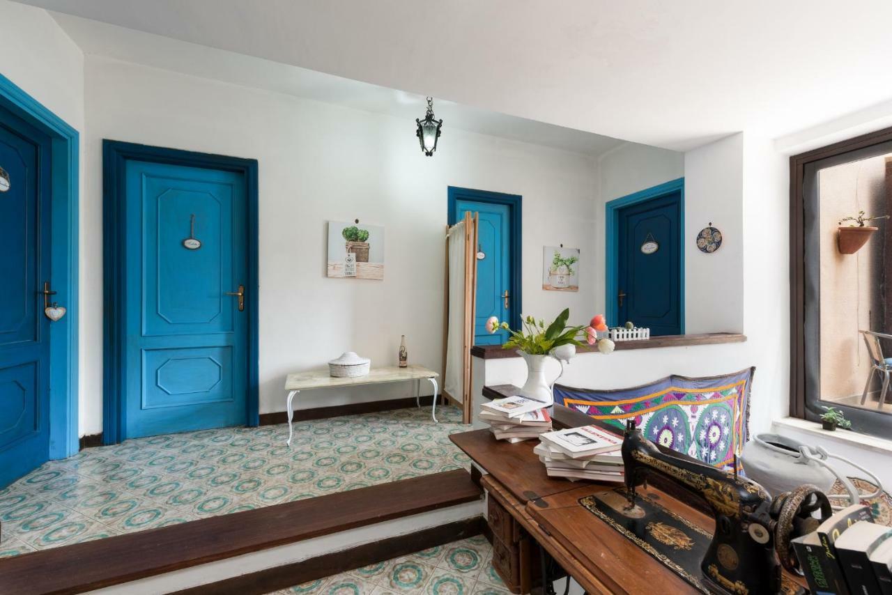 B&B Villa Il Carrubo 산비토로카포 외부 사진