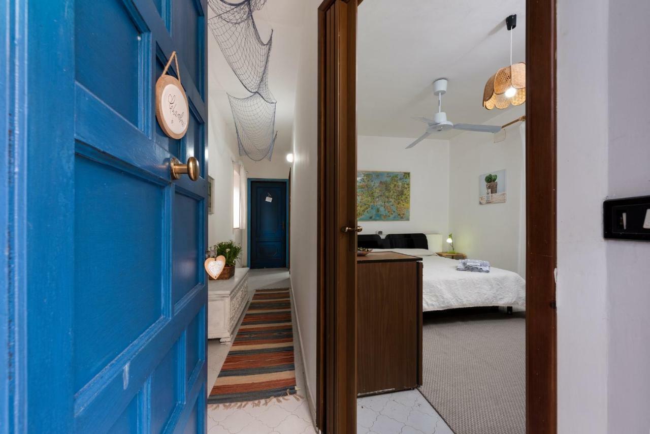 B&B Villa Il Carrubo 산비토로카포 외부 사진