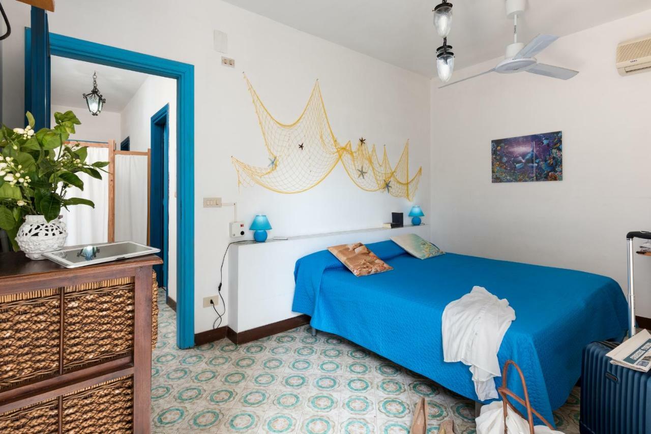 B&B Villa Il Carrubo 산비토로카포 외부 사진