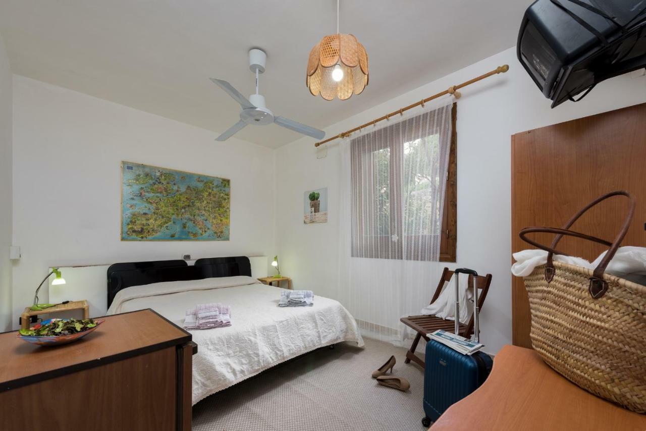 B&B Villa Il Carrubo 산비토로카포 외부 사진