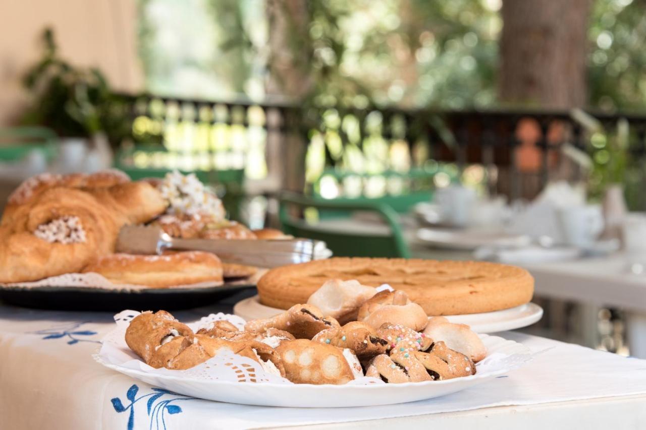 B&B Villa Il Carrubo 산비토로카포 외부 사진